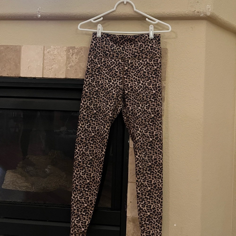 American Eagle leopard leggings